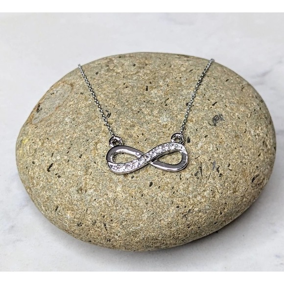 JMX Jewelry - Infinity Symbol Necklace White Gold Plated Pendant with Crystals